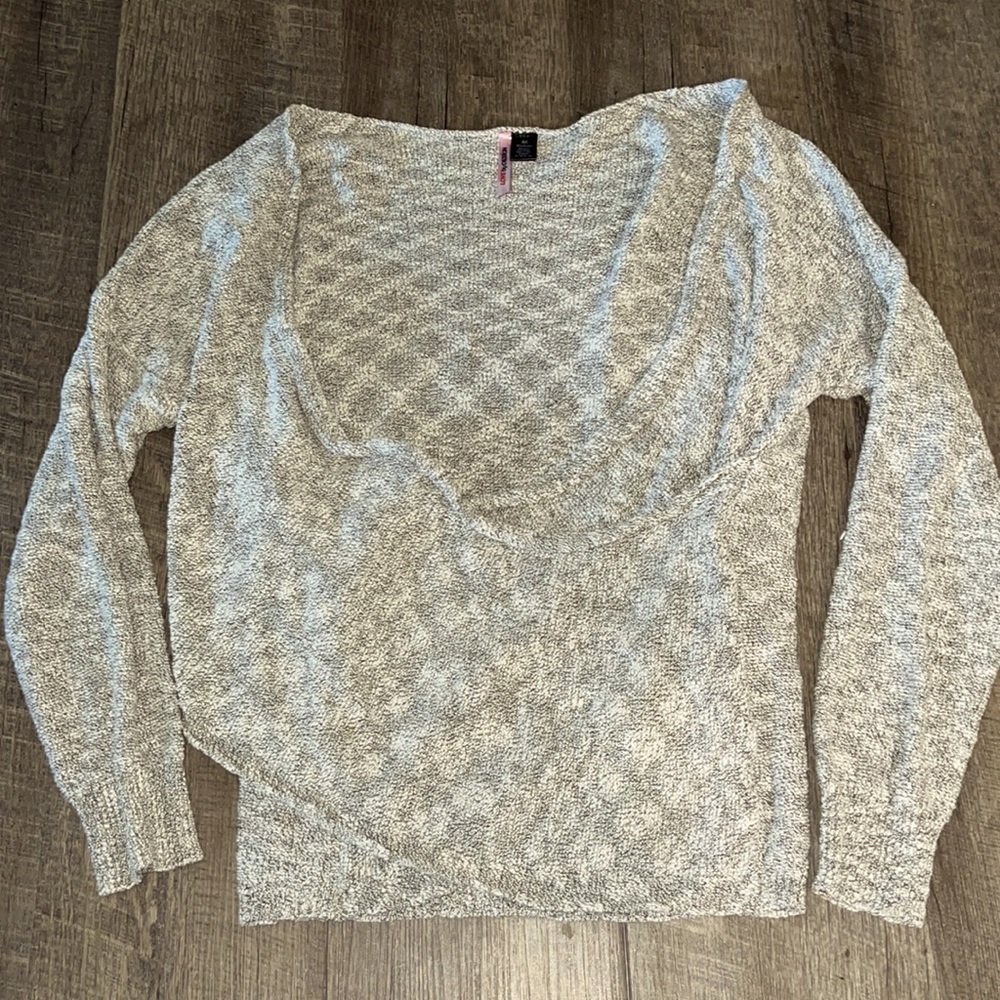 Love by Design Women’s sweater